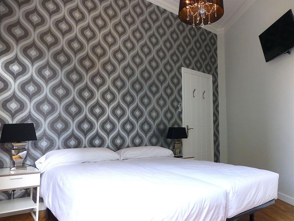 Super Balmes Guest House Barcelona Eksteriør billede