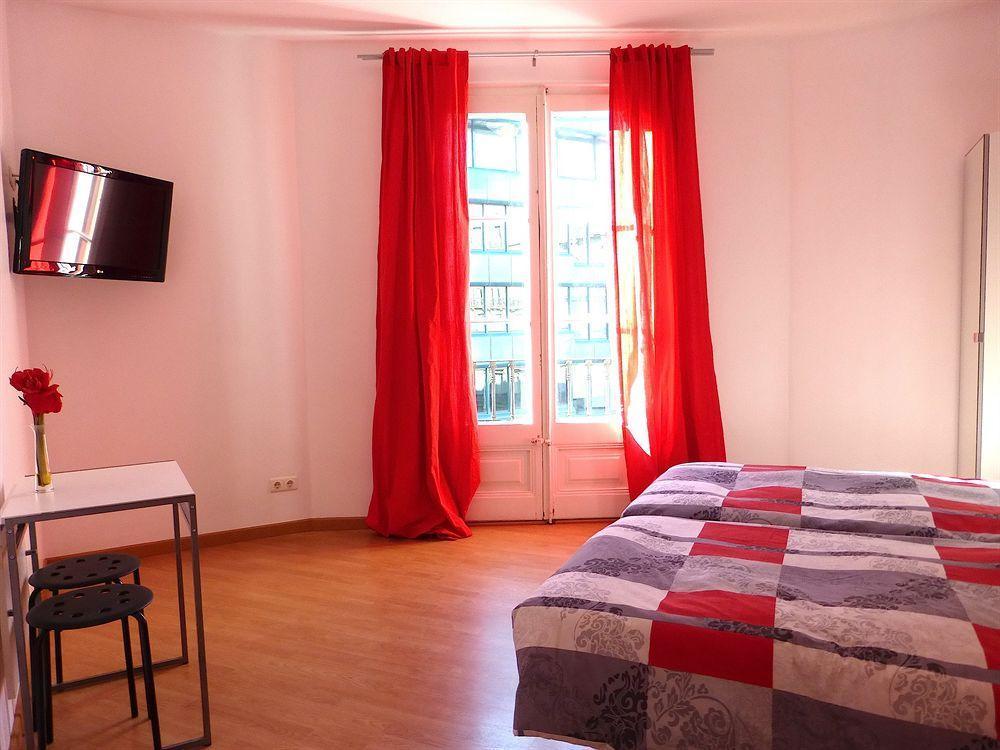 Super Balmes Guest House Barcelona Eksteriør billede