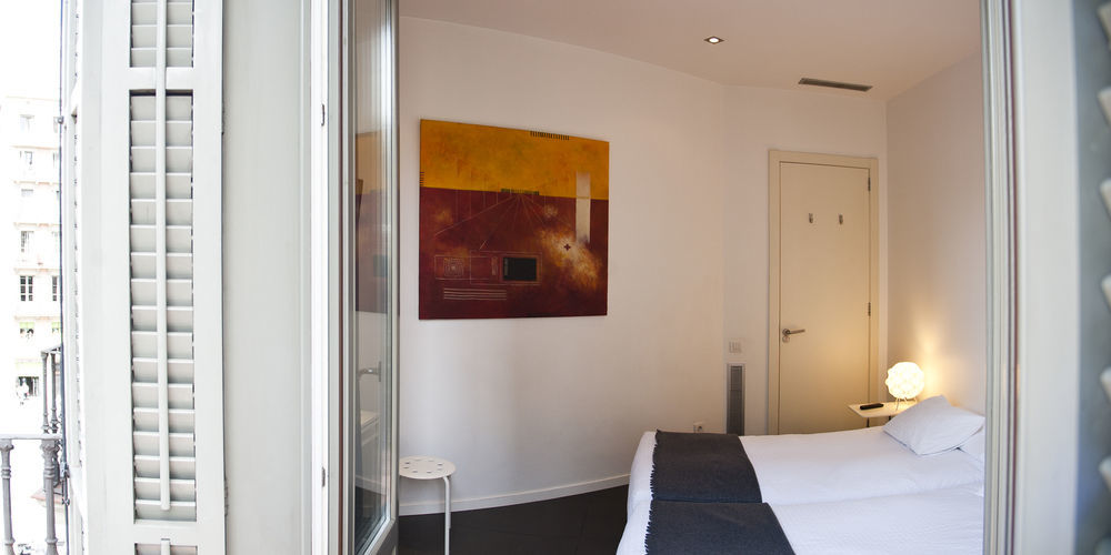Super Balmes Guest House Barcelona Eksteriør billede