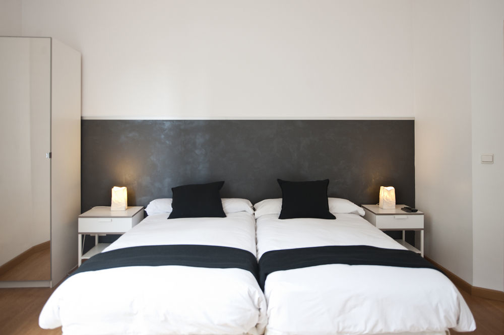 Super Balmes Guest House Barcelona Eksteriør billede